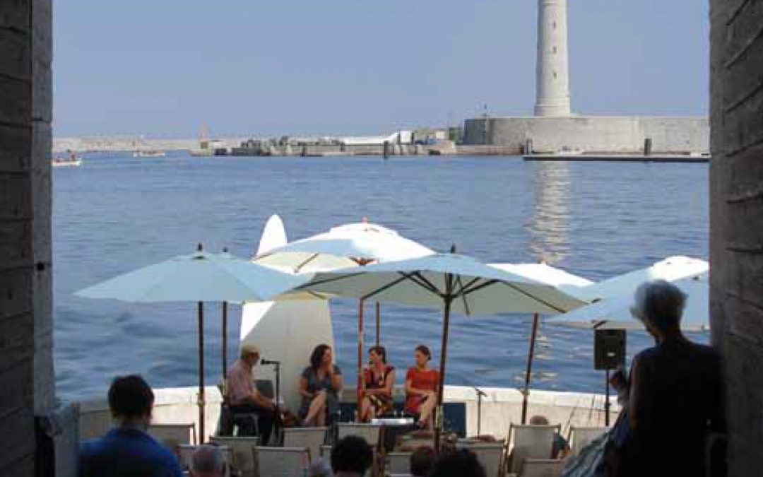 La revue Phoenix au festival Voix Vives de Méditerranée